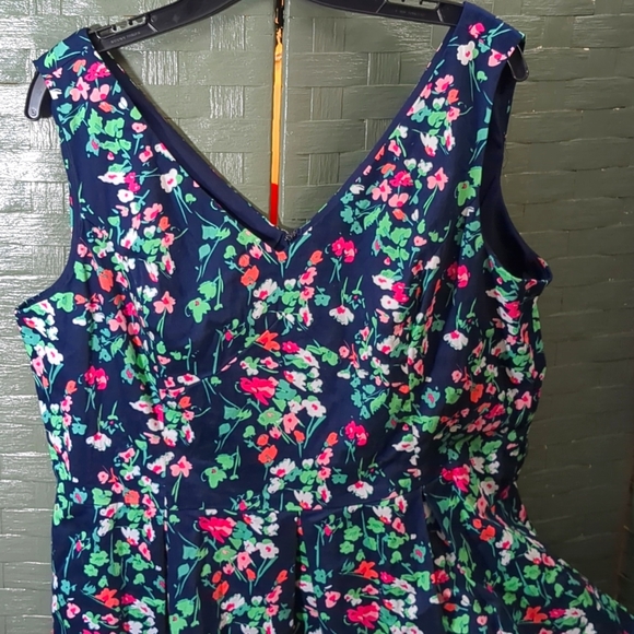 Nine West Plus Size Midi - Picture 2 of 8